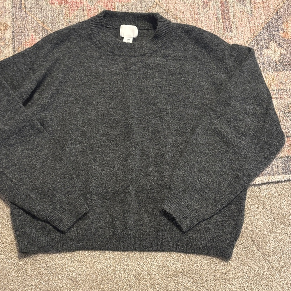 H&M gray sweater